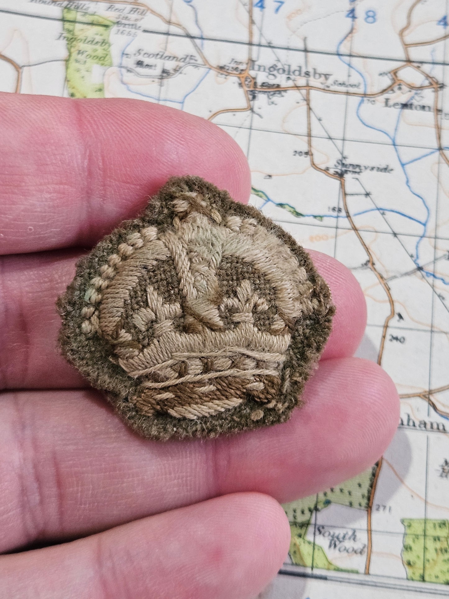 WW2 British Army Officers Cloth Insignia Crown Pips, Padded.
