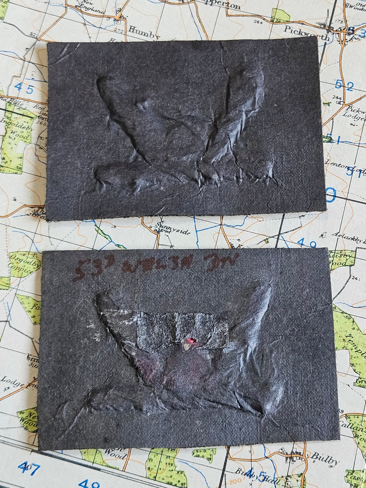 British Army WW2 53rd Infantry Division Welsh Formation Badges Pair.