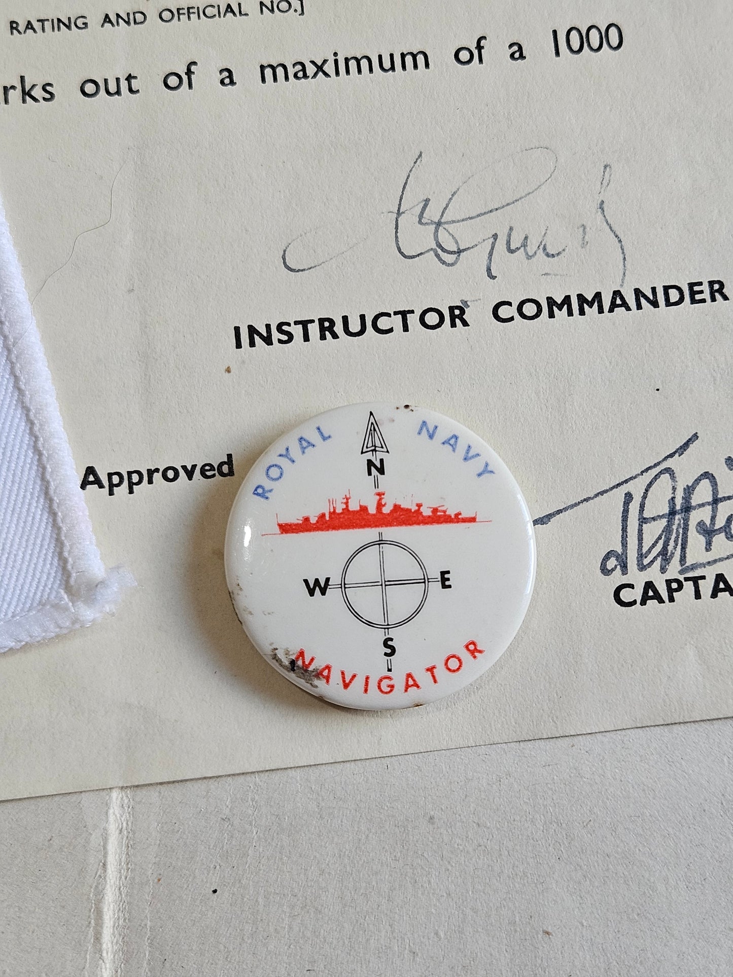 WW2 Royal Navy "Passing Out" Certificate with patch and badge.