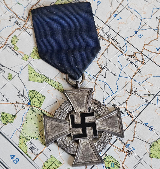 WW2 German 25 Years Faithful Service Award Medal.