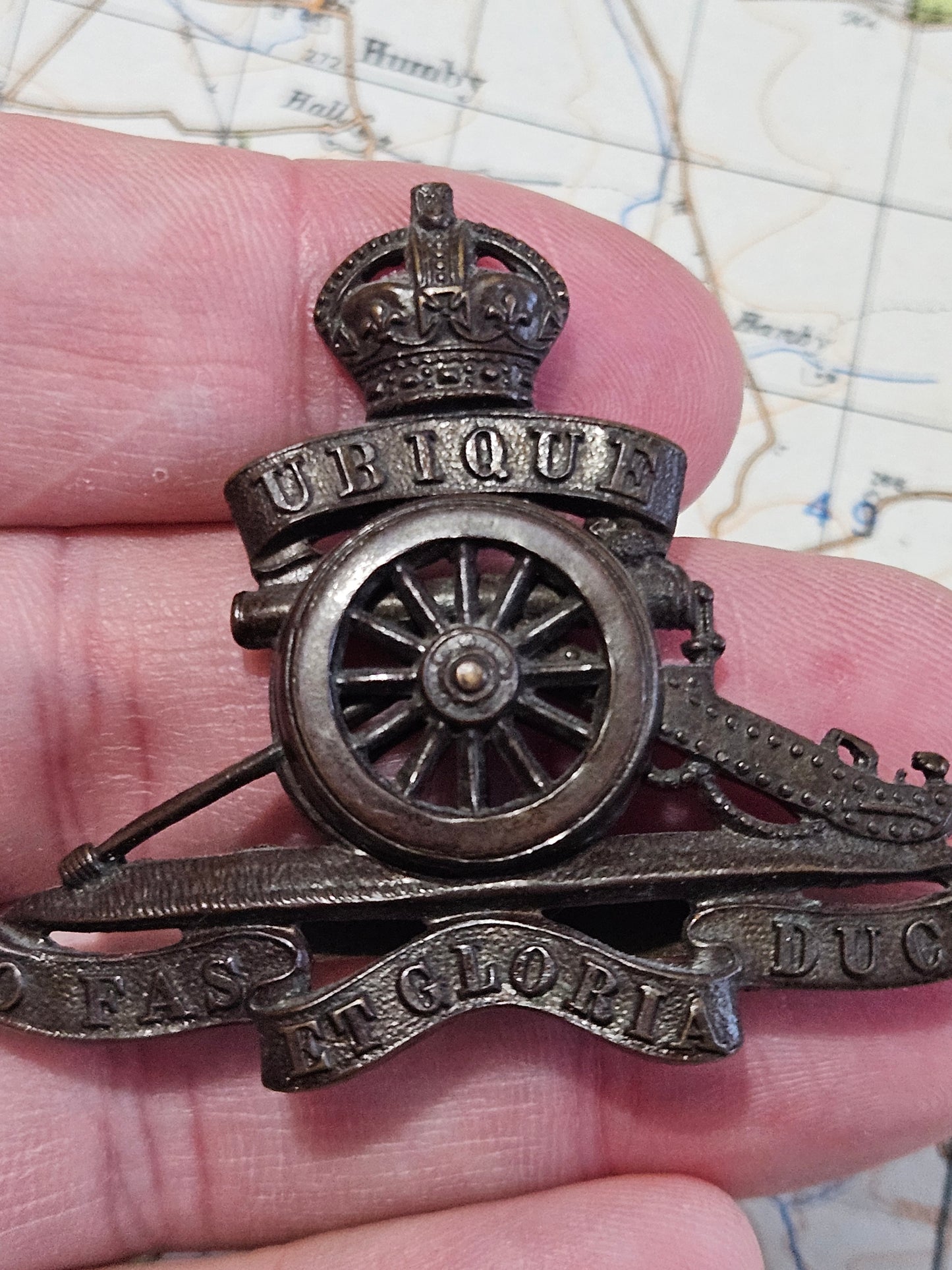 WWI Royal Artillery Regiment Officer's Bronze Cap Badge GAUNT LONDON