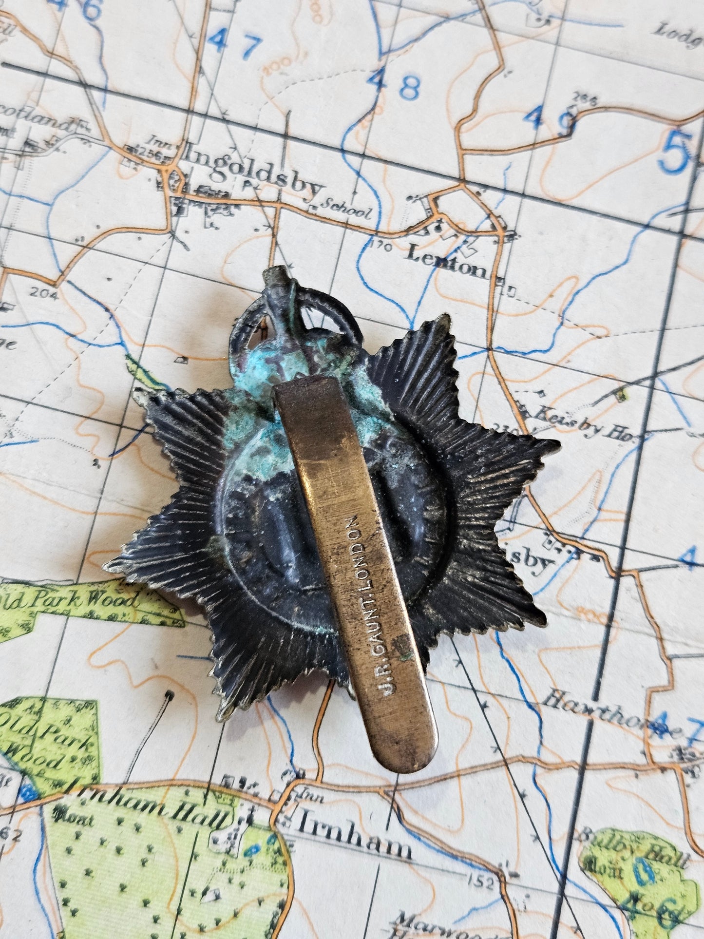 Devonshire Regiment Economy Cap Badge By J R Gaunt