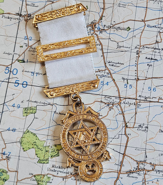 Masonic Royal Arch Companions Breast Jewel Medal