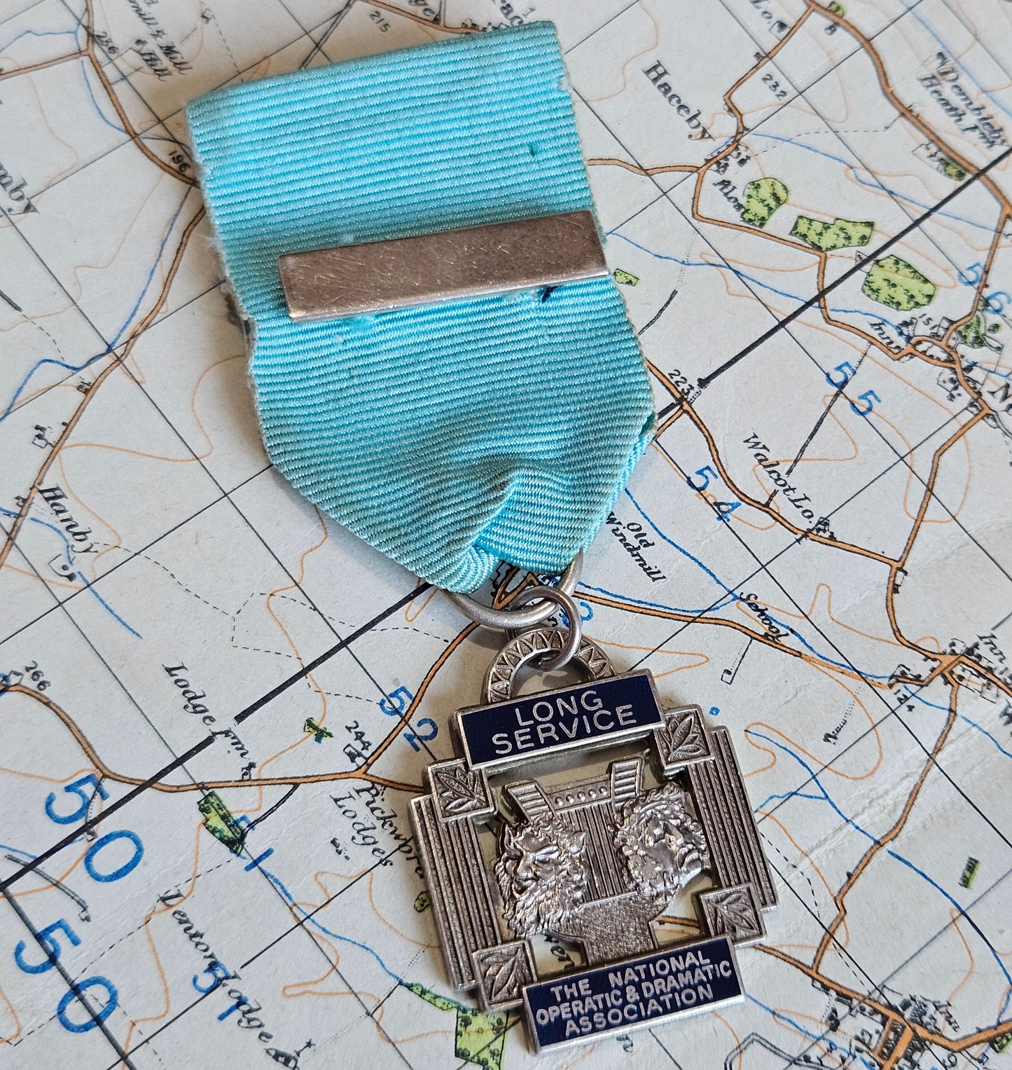NATIONAL OPERATIC & DRAMATIC ASSOC HALLMARKED SILVER LONG SERVICE MEDAL