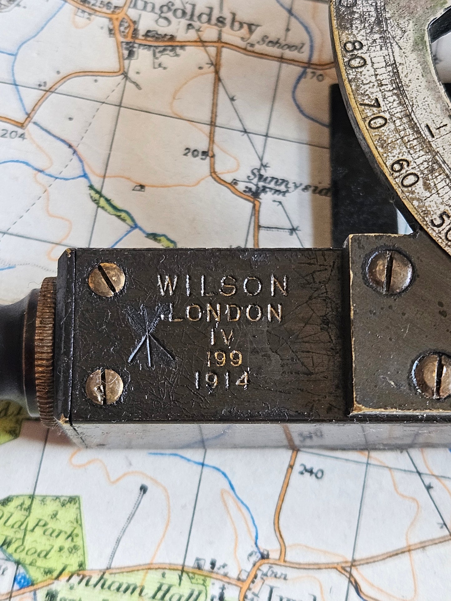 Vintage WW1 Wilson Clinometer 1914, Mark IV. Dated. Military Issue Crows Foot.